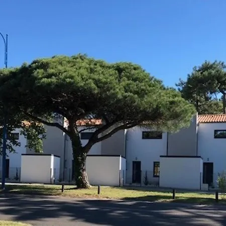 Vakantiehuis Climatisee Confort Avec Jardin, Terrasse Et Wifi A 300m Commerces Et 1km Plages - 6 Pers - Fr-1-705-32 *