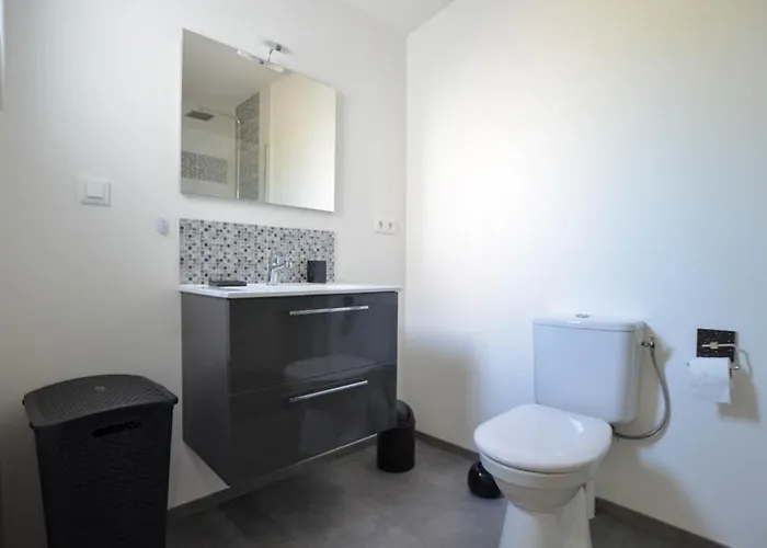 Confortable - 6 Pers - Wifi - Fr-1-705-32