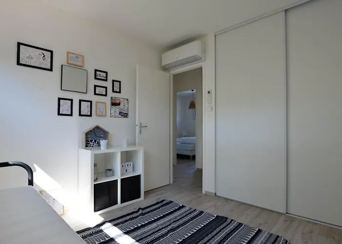 Confortable - 6 Pers - Wifi - Fr-1-705-32